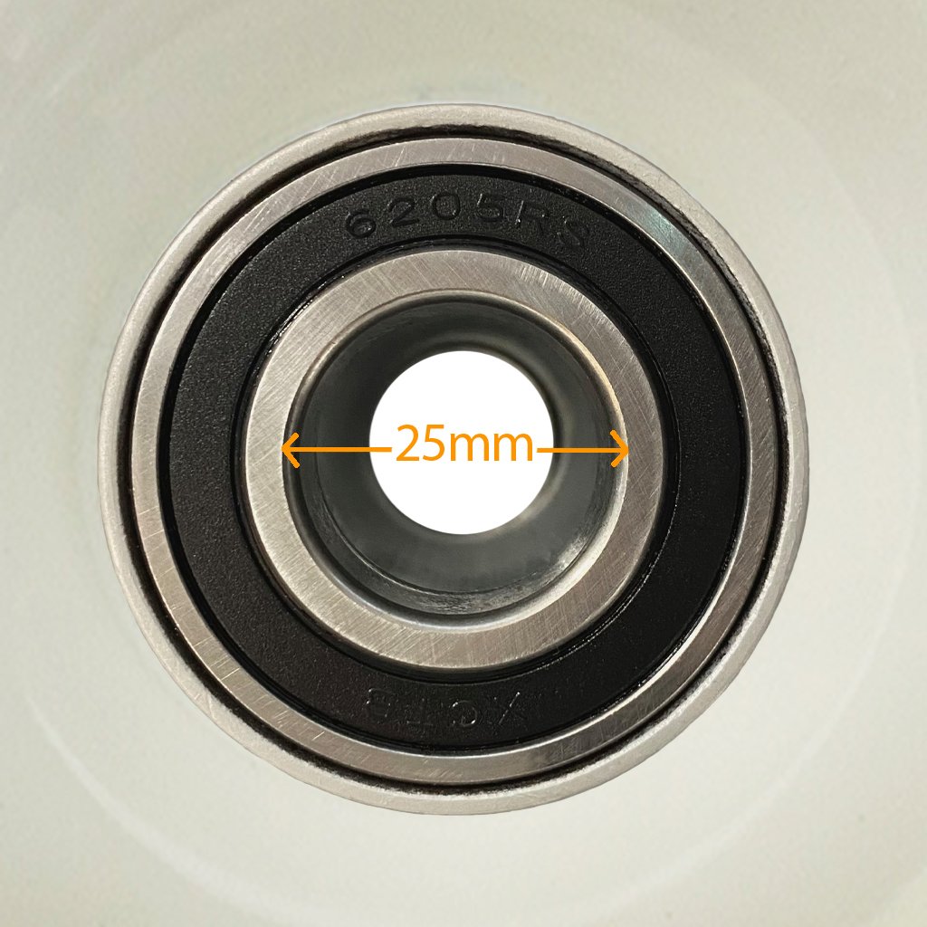 Rim centre with bearing close up and dimension